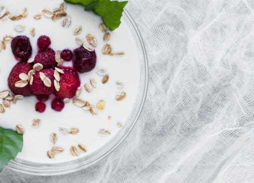 CREAMY YOGURT DRESSING